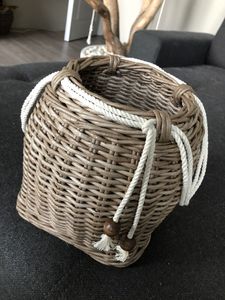 Hand-Woven Indoor Seagrass <b>Basket</b> with Iron Handle Large <b>Laundry</b> <b>Basket</b> Flower Pot Pots <b>Basket</b> Sea Grass Material - Product Image 5