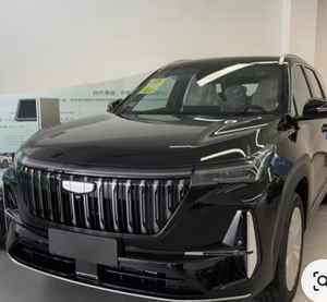 Geely Boyue L 2024, SUV Compacto, Motor Doble, Tracción en las Cuatro Ruedas, Neumáticos R19, Tapicería de Cuero, Techo Panorámico, Luces LED, Súper Limpio, Asequible - Product Image 1