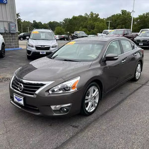 Nissan Altima 3.5 SV 2013 Usado, Turbo Izquierdo, Tracción en las Cuatro Ruedas, Asientos de Tela, R17, Interior Claro - Product Image 1