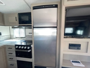 T-w-i-l-i-g-h-t R-v S-i-g-n-a-t-u-r-e 2800 Usado del 2021 - Product Image 3