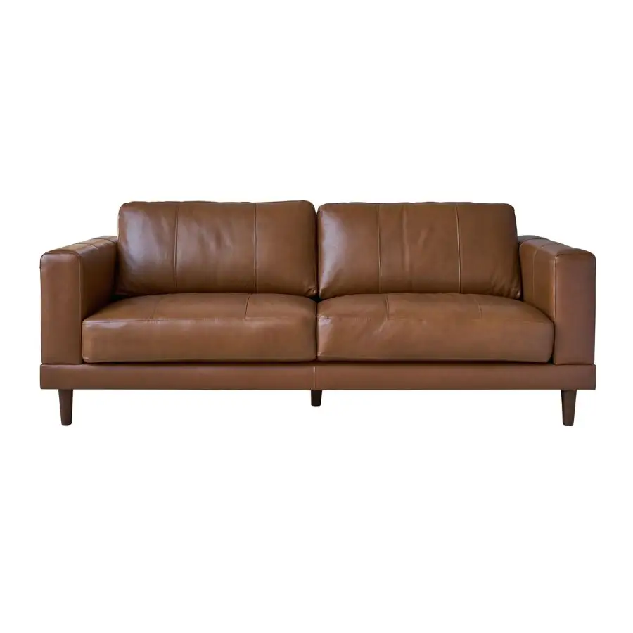 Sofá BERKLEY marrón, mueble con acabado muy de alta calidad, en relación con el ambiente de tu casa