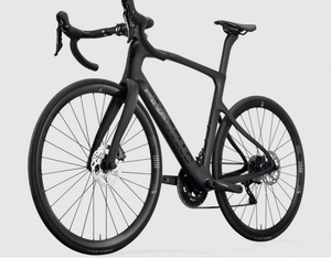 Bicicleta de carretera de carbono AXS de 12 velocidades disponible en stock - Product Image 2