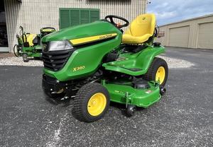 Tractor Cortacésped John Deere X380 de Grado Industrial con Transmisión Hidrostática y Pedales Dobles, Motor Diésel de 2 Tiempos, Usado, en Venta - Product Image 2