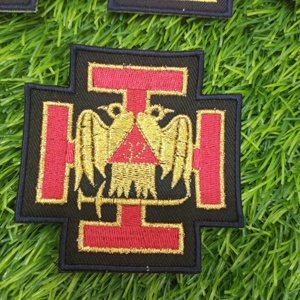 32E DEGRÉ ACOTTISH RITE BADGE FER SUR - Product Image 1