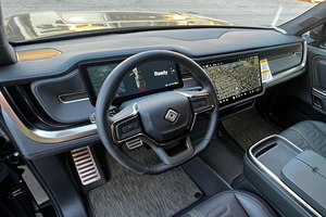 Rivian R1T Adventure Edition ปี 2024 มือสอง สภาพสะอาดสมบูรณ์แบบ - Product Image 3