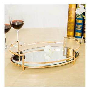 Dernier plateau de service en métal de forme ovale de plaque d'or avec la base de miroir nouveau plateau en métal de style dans le plat de service de prix de gros - Product Image 1