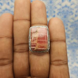 925พลอยโรโดโครไซต์ทรงสี่เหลี่ยมผืนผ้าแหวนเงินสเตอริงแข็งพร้อมเนบาลีทำงาน - Product Image 6