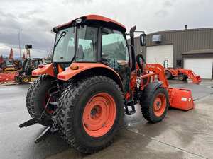 2019 Kubota Tractor-95 HP 4WD Tractor utilitario con transmisión hidrostática y cabina de lujo - Product Image 4