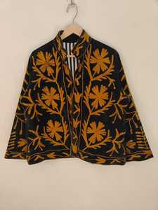 Veste Suzani en velours noir brodée à la main, motif floral moutarde, art populaire bohème, veste courte ethnique faite à la main, vêtement extérieur distinctif - Product Image 2