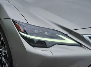 Lexus ES 350 F SPORT FWD d'occasion 2022 – Berline de luxe avec boîte automatique pratique et intérieur sombre, vraiment fiable - Product Image 3