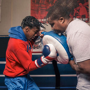 Mma Strike Shield Entrenamiento curvo Thai Pad Kick Focus Target Boxeo Punching Mitts Focus Muay Thai Precio al por mayor - Product Image 2