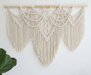 Tenture murale en macramé de style bohème Pièce d'art mural en macramé faite à la main Tenture murale élégante Produit décoratif au prix le plus bas - Product Image 1