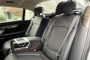 BMW Alpina B7 xDrive 2017 Usado, Motor V8 Twin-Turbo de 600 hp, Tracción en las Cuatro Ruedas, Equipamiento Completo, Sin Modificar - Product Image 5