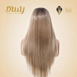 Perruque synthétique Rebecca-DWY de 30 pouces sans colle pour femmes, perruque longue ondulée effet mouillé avec dentelle transparente dégradée blonde, 136 Lace Front - Product Image 3