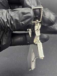 Colgante de cruz religiosa chapado en rodio con incrustaciones de diamantes, colgante de plata de ley 925 con diamantes de moissanita VVS para uso unisex. - Product Image 5