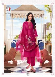 Bas Kurti en soie modale de qualité supérieure avec collection Dupatta disponible au tarif de gros, idéal pour les tenues de fête - Product Image 4