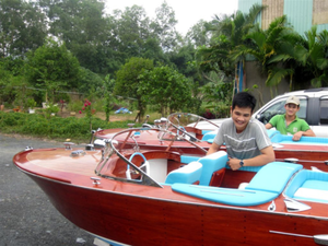 Gia Nhien Fabricant Approuvé Conception Personnalisée Extreme Large 430cm Riva Aquarama 1962-1966-BATEAU DE VITESSE EN BOIS-HAUTE QUALITÉ - Product Image 3