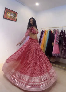 Diseñador indio señoras Faux Georgette lentejuelas bordado trabajo largo vestido de fiesta alto listo para Lehenga Dupatta para Bollywood - Product Image 3
