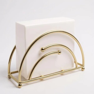 Porte-serviettes en acier inoxydable finition or, design élégant incurvé, base stable, accès facile, organisateur de table haut de gamme - Product Image 1