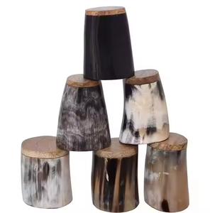 La tasse Viking en corne de qualité supérieure présente un nouveau design et une apparence semblable à une agate. Il est polyvalent pour boire des shots, de la bière ou du café - Product Image 5