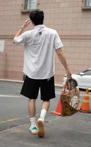 Chemise de vacances en coton oversize unisexe imprimée sur mesure vêtements vietnamiens vente en gros vêtements fabriqués - Product Image 4