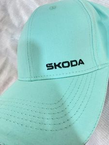 Gorros de algodón de alta calidad, telas bordadas personalizables de Mumbai, India. para ciclismo y uso diario - Product Image 3