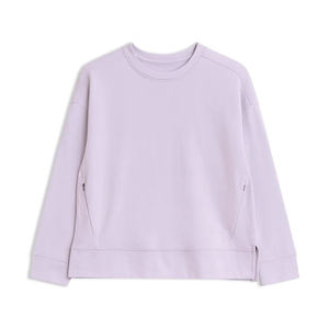 Sweat-shirt à col rond en lavande avec logo personnalisé, broderie, vêtement décontracté, détail de fermeture éclair latérale, style minimaliste, fabriqué au Pakistan - Product Image 1