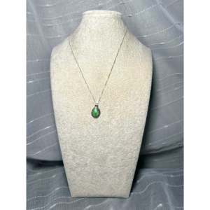 Collar Navajo de Oro de 14k con Turquesa y Diamantes, Forma de Gota de Agua Sonora con Engaste de Bisel, Chapado en Rodio, Estilo Moderno - Product Image 3