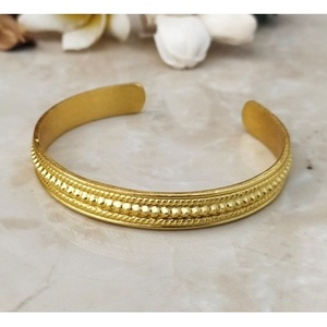 Handmade Classic Cuff <b>Bracelets</b> in Gold Plated Brass (<b>Copper</b> Alloy) Unisex Elegant Style with Classic Design No Stones - Product Image 2