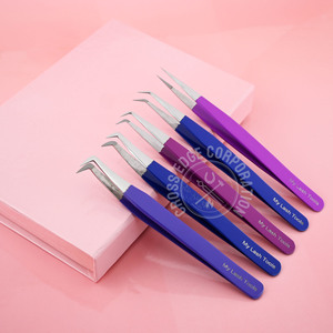 Pinzas de volumen con punta de fibra hechas a mano, rectas de 90 grados, para aislamiento de extensiones de pestañas, pinzas ligeras para pestañas - Product Image 1