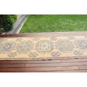 Alfombra vintage de 2.9x10.3 pies, alfombra turca, alfombra con motivos de plantas y árboles azules - Product Image 3