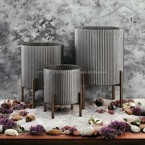 Juego de 3 macetas de metal de estilo rústico de Venta caliente con soporte - Product Image 4