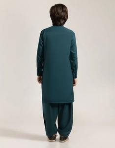 Shalwar Kameez traditionnel brodé élégant pour garçons d'hiver pour les fêtes festives - Vêtement respirant de haute qualité - Product Image 4