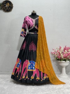 Nouveau designer Navratri impression numérique spéciale Lehenga Choli avec vrai miroir Dupatta vêtements indiens et pakistanais - Product Image 5