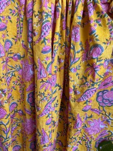 Mini robe bohème en coton à fleurs imprimées à la main Robe pour femmes indiennes avec techniques brodées - Product Image 3
