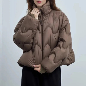 Chaqueta Acolchada para Mujer, Precio al por Mayor, Estilo Corto, Piel de Vaca, Tejido Acolchado, Impermeable, Transpirable, Tipo Burbuja - Product Image 1