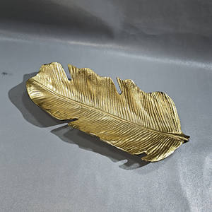 Meilleure vente de plaque en forme de feuille en aluminium poli du fabricant indien pour les fêtes de restaurant de cuisine à domicile servant des aliments - Product Image 3