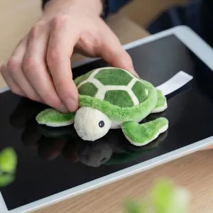 Paños de Limpieza Personalizados de Peluche con Forma de Tortuga Schmoozies - Product Image 3