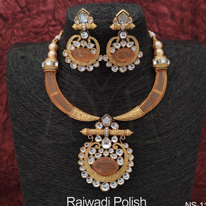Rajwadi plaqué fantaisie style fête porter belle Kundan bijoux concepteur Kundan ensemble de collier court - Product Image 1