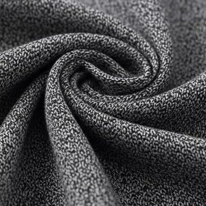 ชุดเสื้อผ้าสตรีทำจากผ้าขนสัตว์พิมพ์ลายดิจิทัลแบบเป็นมิตรต่อสิ่งแวดล้อม เนื้อผ้านุ่ม พิมพ์ลายสีสันสดใส ให้ความอบอุ่น สวมใส่สบาย ดูทันสมัย - Product Image 1