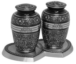 Living Garden Companion Urns para dos personas Heart Stand - Product Image 3