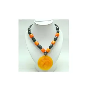 2023 nueva llegada Collar personalizado de moda hecho a mano resina con cuentas joyería de moda FORMA DE amante clásico productos populares - Product Image 4