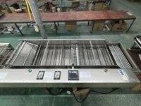 Petite boulangerie entièrement automatique automatique chambre d'étuvage pour beignets machine à faire des beignets surélevés à la levure de pain ligne de production de friteuse