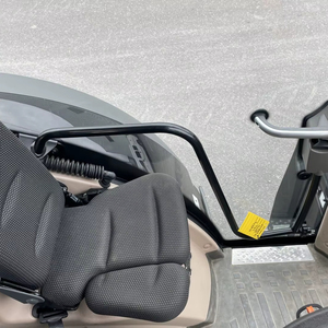 FENDT 724 Tracteur à cabine 4X4 avec suspension 50KM 3PT pour fermes Massey-Ferguson Make 100HP Puissance nominale - Product Image 2