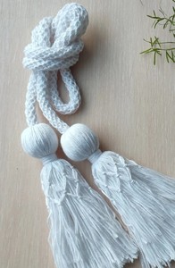 Attaches de rideaux longs en coton avec pompons, couleur personnalisée, style campagnard, idées de cadeaux de pendaison de crémaillère, décoration bohème pour la maison, supports de rideaux - Product Image 3