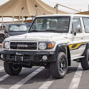 Sedán Usado 2024 LC71 de 5 Puertas, Equipamiento Completo, Automático, Gasolina, Interior de Cuero Oscuro de Alta Calidad, Volante a la Izquierda, Techo Panorámico 360 - Product Image 1