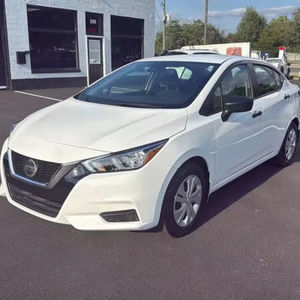Bastante usado 2022 Nis-san Ver-sa S - Product Image 1