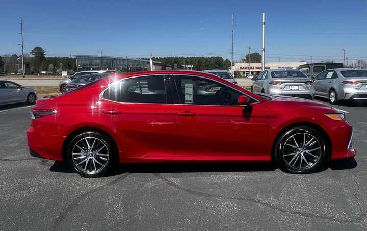 Toyota Camry 2023 Hybrid XLE FWD Dark Interior Leather Seats Rear Automatic Gearbox 4L Turbo Sedan Gasoline Engine For Sale