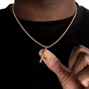 À la mode 18K Plaqué Or Sainte Marie & Croix Pendentif Religieux Vierge Marie Collier pour Hommes Moissanite Pendentifs & Charms - Product Image 4