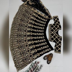 Conjunto de lehenga choli de fiesta de alta calidad mf113 en georgette con lentejuelas, semi-confeccionado, estilo nupcial, con dupatta y blusa elaboradas. - Product Image 6